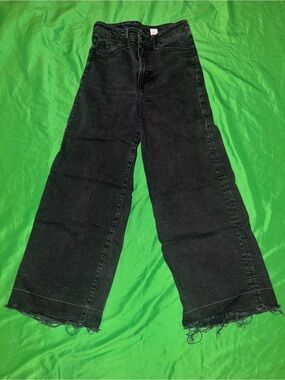 H&M Black Raw-Hem Wide Jupe Culotte Ankle Jeans size 4